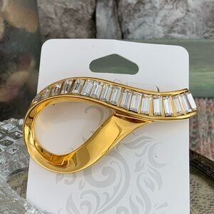 Vintage Signed Swarovski Crystals Swan Logo Baguette Rhinestones Gold Brooch Pin